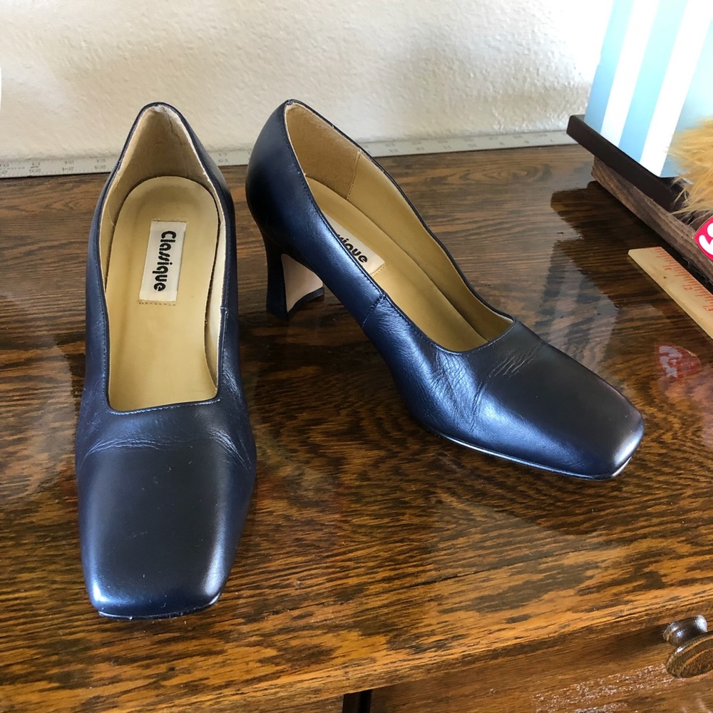 Classique Navy Blue Pump Shoe 3” Chunky Heel 10W